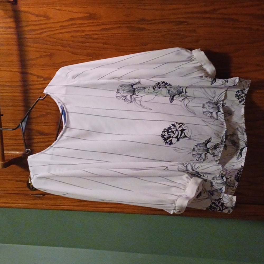 Women's white and black blouse
